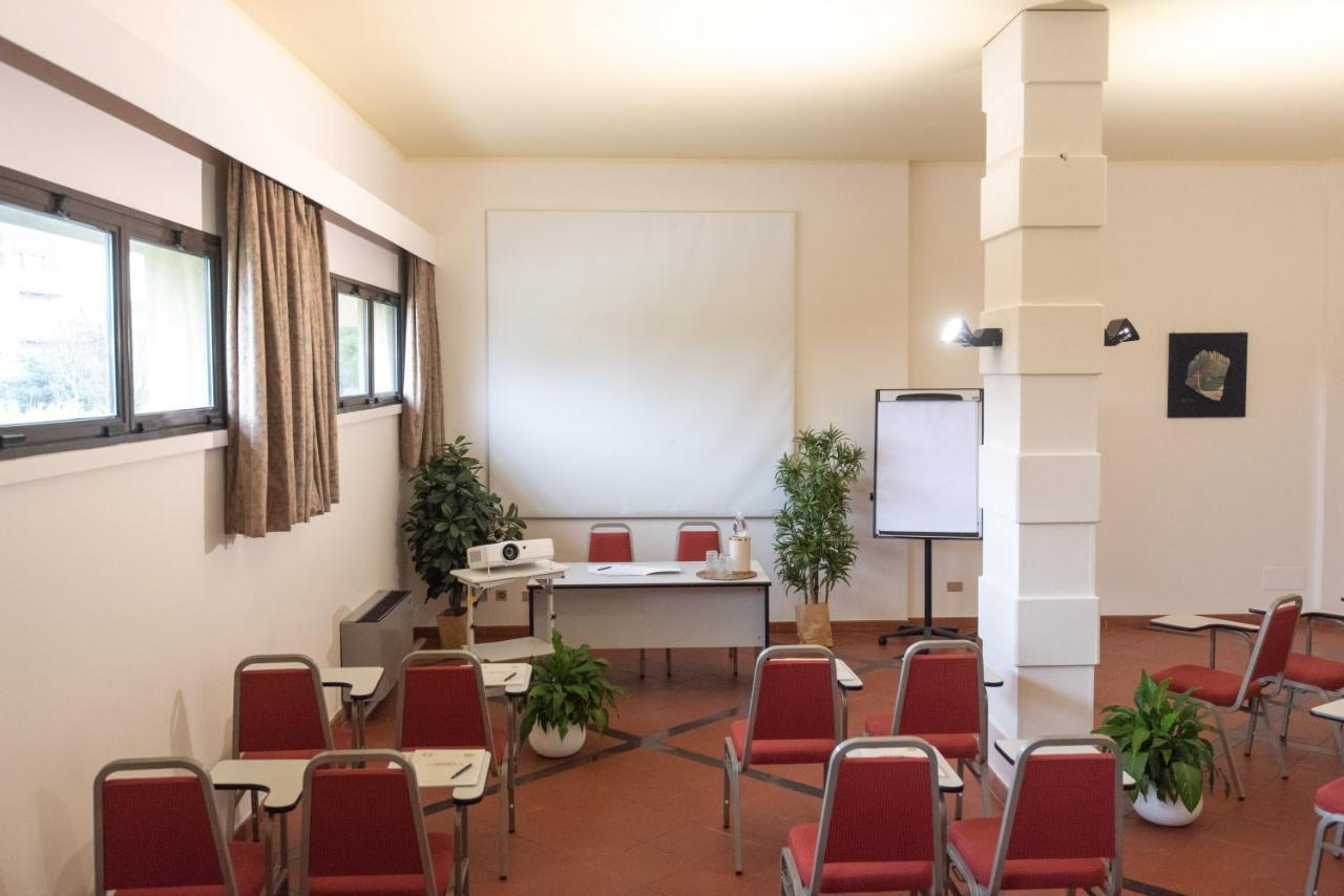 Hotel Castello Artemide Congressi Castel San Pietro Terme Kültér fotó