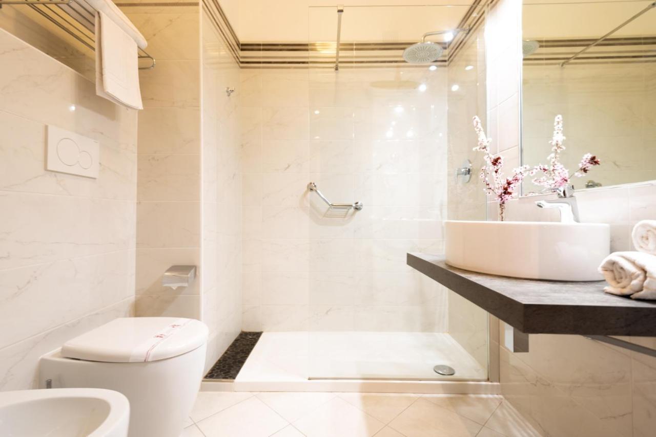 Hotel Castello Artemide Congressi Castel San Pietro Terme Kültér fotó