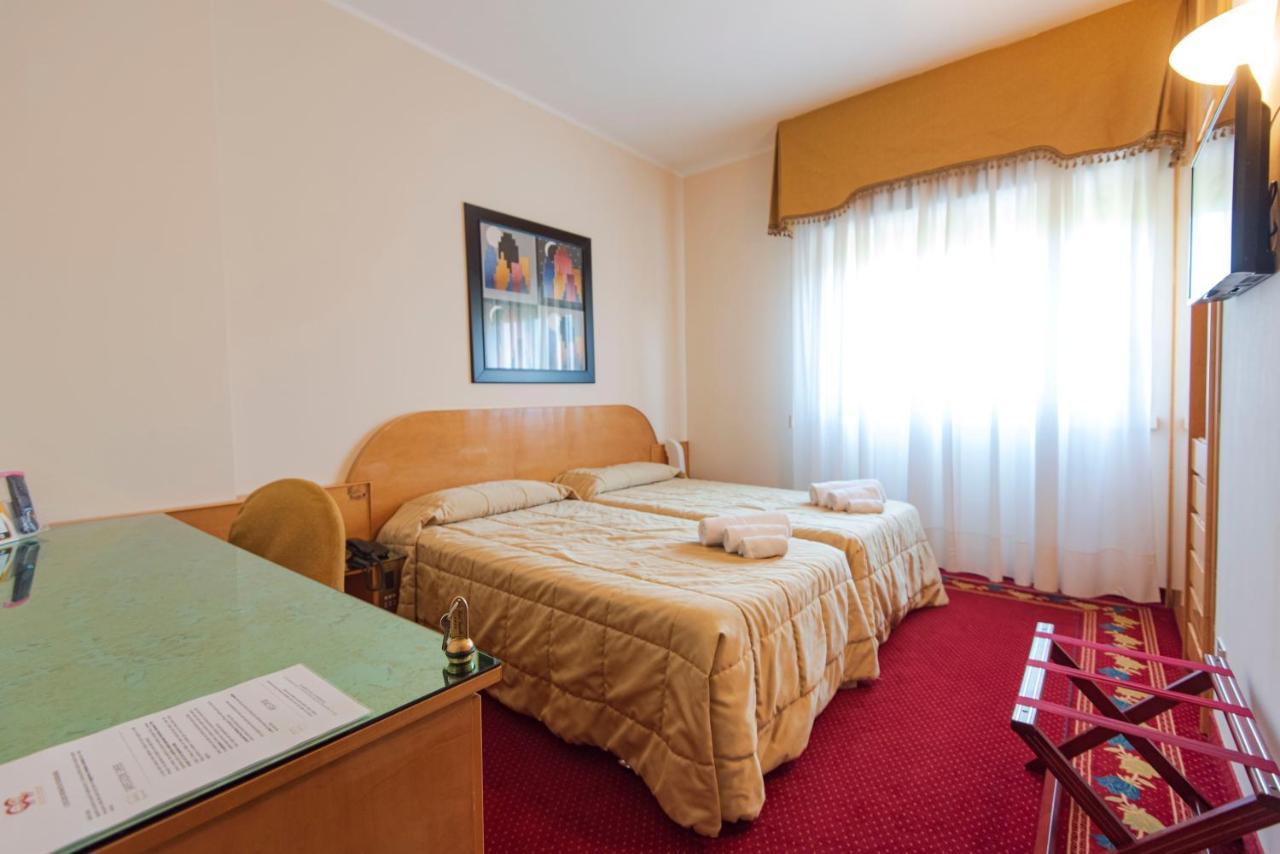 Hotel Castello Artemide Congressi Castel San Pietro Terme Kültér fotó