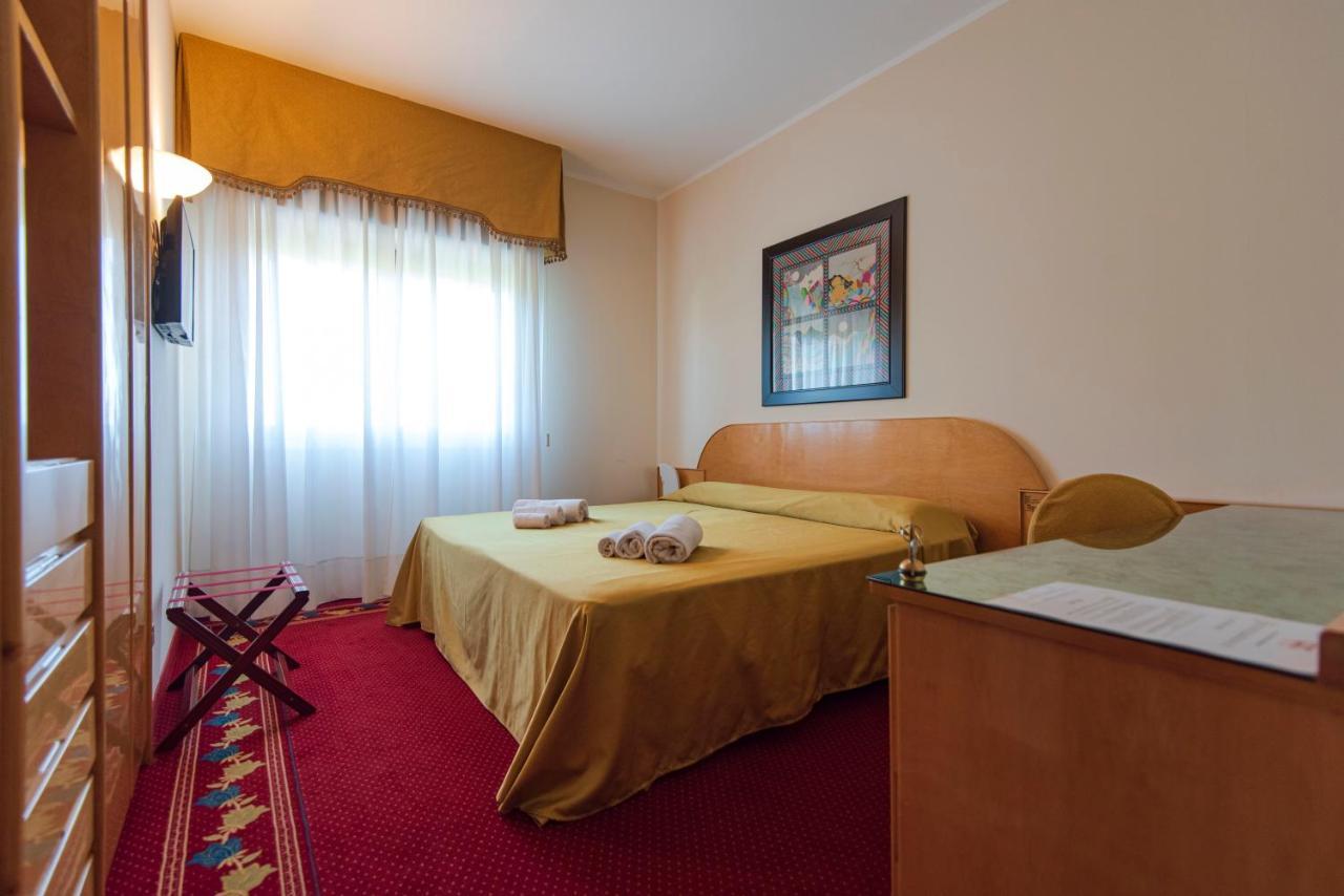 Hotel Castello Artemide Congressi Castel San Pietro Terme Kültér fotó